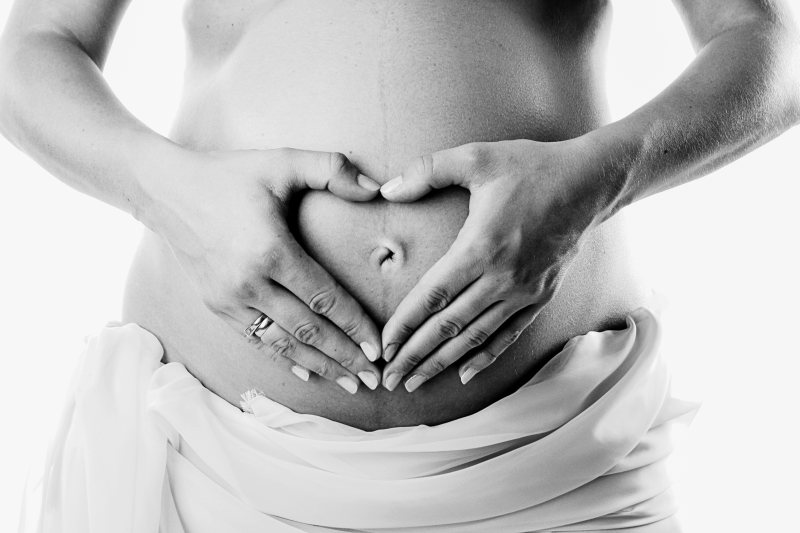 Upławy o białej barwie podczas ciąży