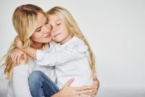 Wzruszająca muzyka dla mamy – lista znanych utworów miłosnych