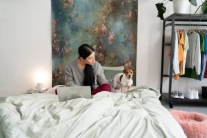 Jak przygotować pokój gościnny na weekend?